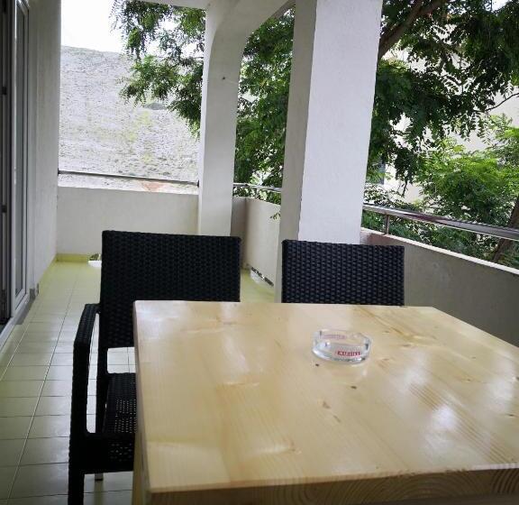 آپارتمان 1 خوابه با چشم‌انداز, Apartments Dupin