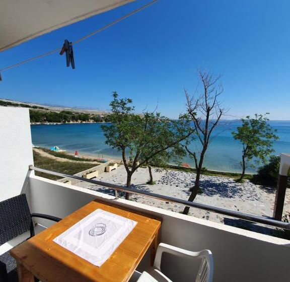 اتاق استاندارد با چشم‌انداز دریا, Apartments Dupin