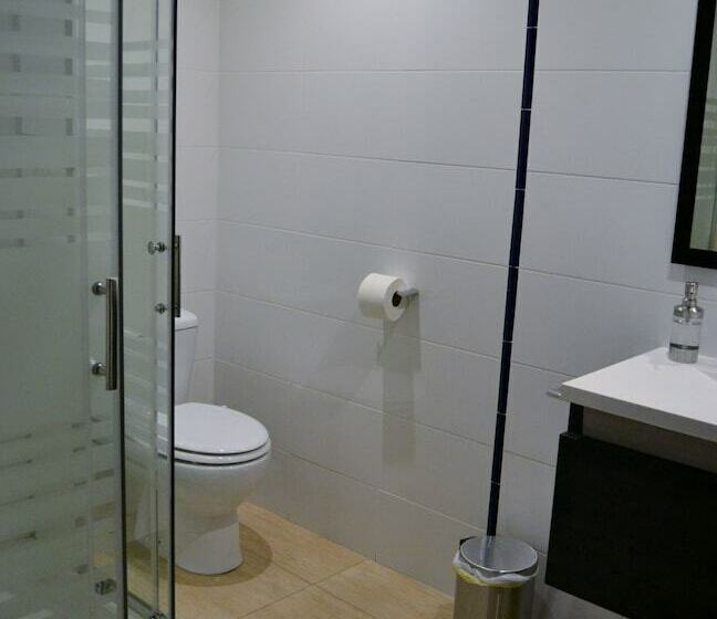 آپارتمان خانوادگی, Tres Puentes Anguiano