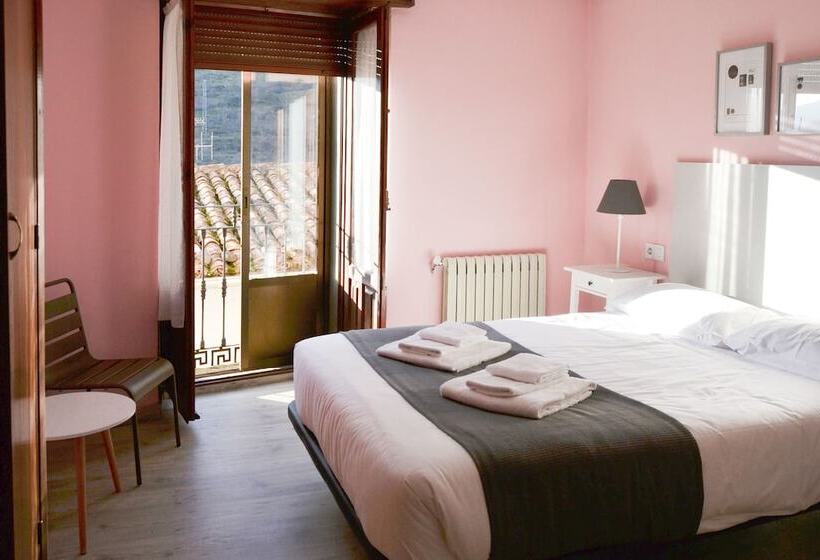 آپارتمان خانوادگی, Tres Puentes Anguiano