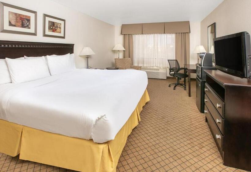 キングサイズベッドのスタンダードルーム, Baymont By Wyndham Roswell