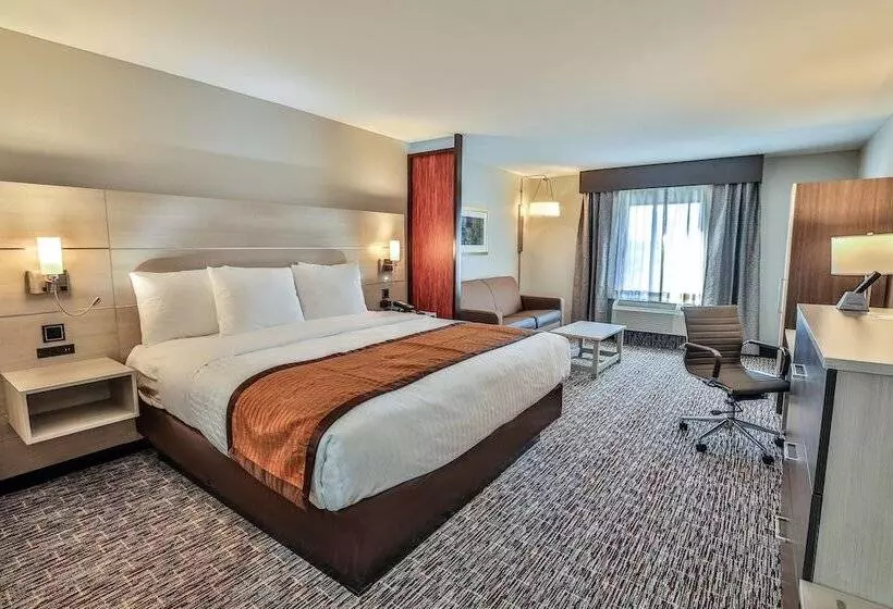 سوییت, Best Western Plus Executive Residency Nashville