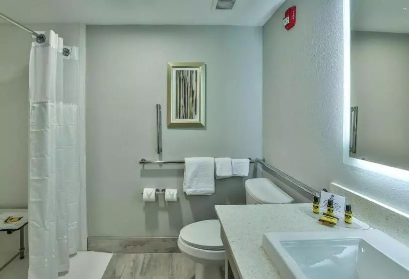 سوئیت برای معلولان, Best Western Plus Executive Residency Nashville