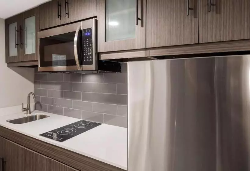 سوئیت برای معلولان, Best Western Plus Executive Residency Nashville