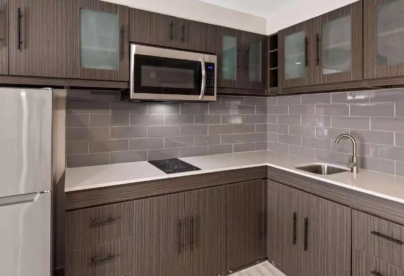 سوئیت با تخت بزرگ, Best Western Plus Executive Residency Nashville
