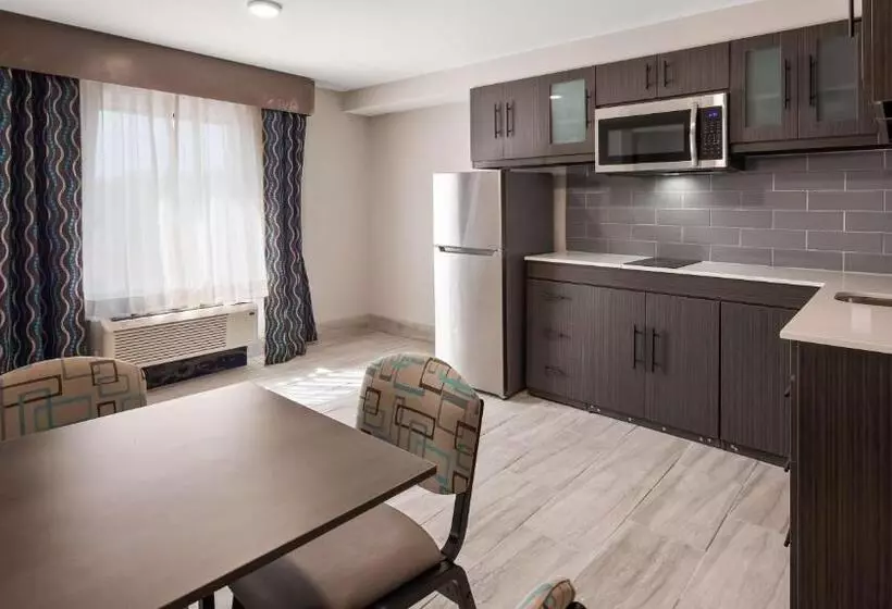 سوئیت با تخت بزرگ, Best Western Plus Executive Residency Nashville