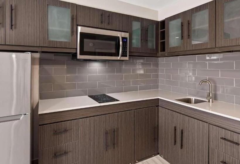 سوییت, Best Western Plus Executive Residency Nashville