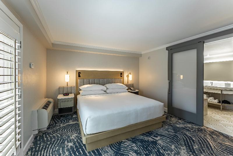 سوئیت با تخت بزرگ, Crowne Plaza Orlando Downtown, An Ihg
