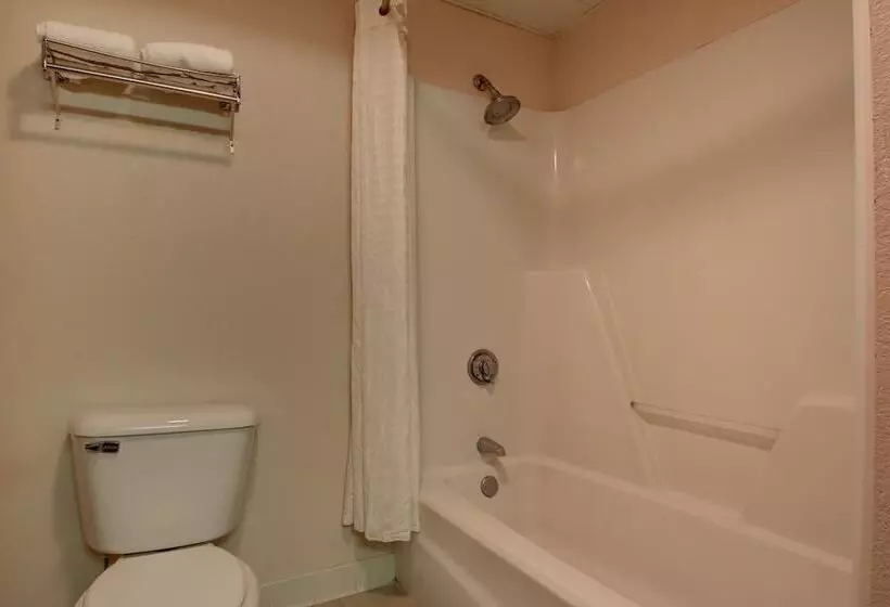 ２ダブルベッドのスタンダードルーム, Key West Inn  Baxley