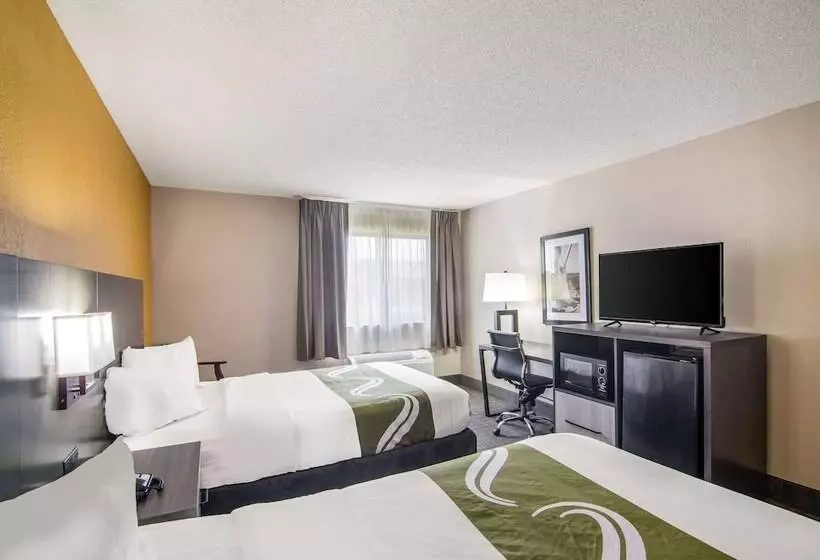 ２ダブルベッドのスタンダードルーム, Quality Inn Near University Of Mobile
