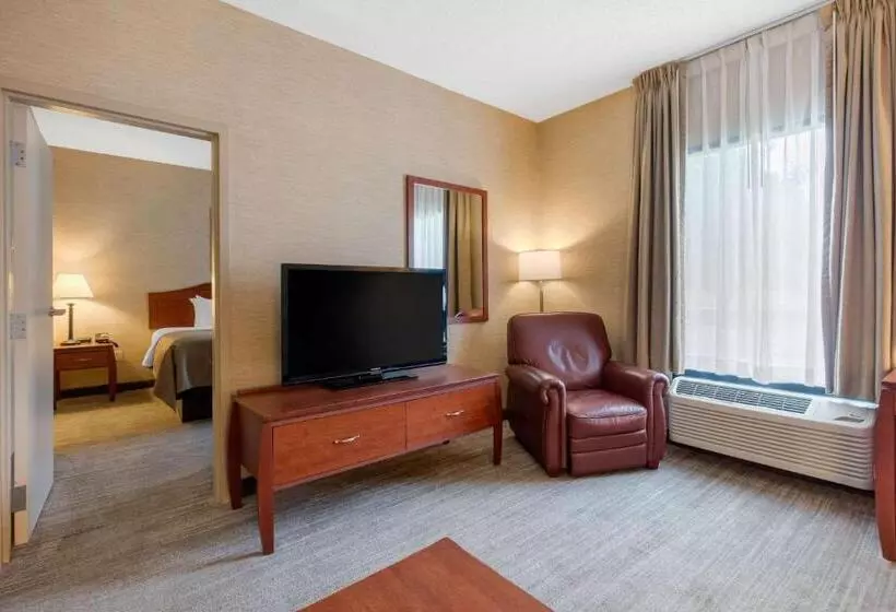 Superior-sviitti, Quality Inn & Suites Benton Draffenville