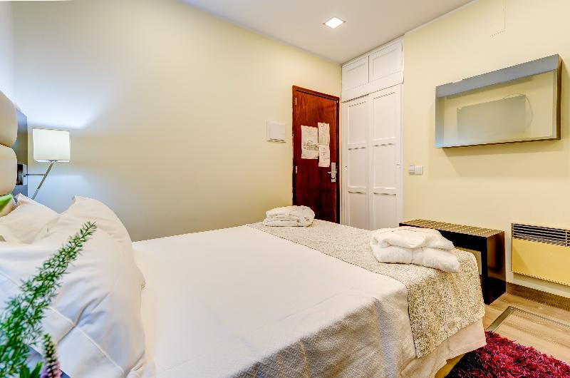 غرفة قياسية سرير كينج لذوى الإحتياجات الخاصة, Quality Inn & Suites