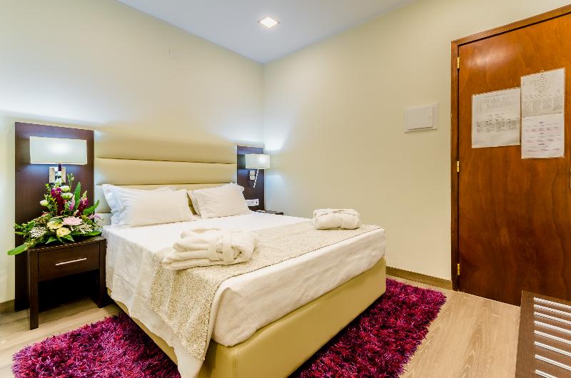 غرفة قياسية سرير كينج لذوى الإحتياجات الخاصة, Quality Inn & Suites