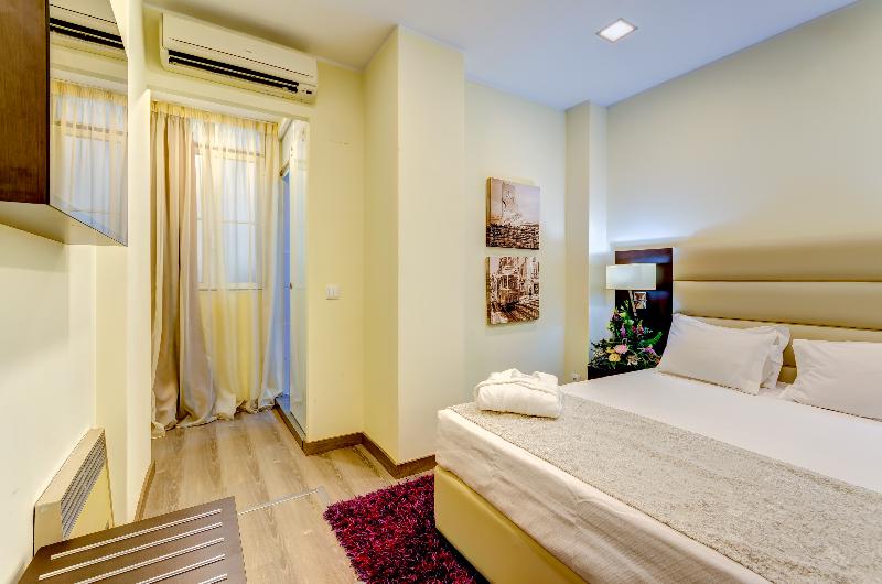 غرفة قياسية سرير كينج لذوى الإحتياجات الخاصة, Quality Inn & Suites