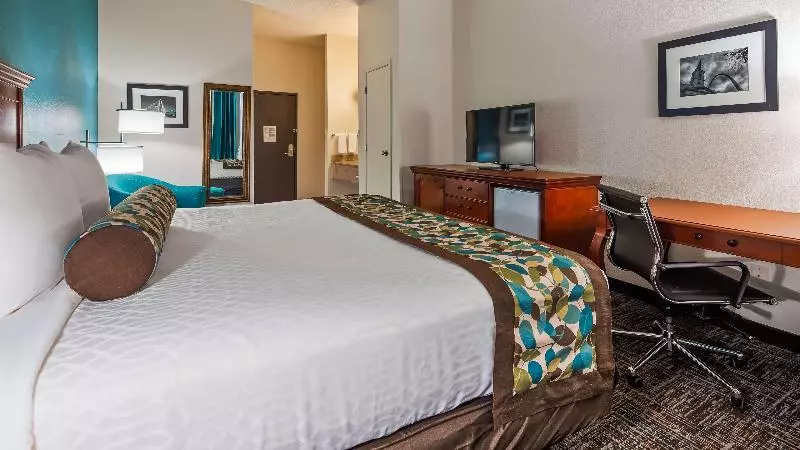 キングサイズベッドのスタンダードルーム, Rodeway Inn & Suites
