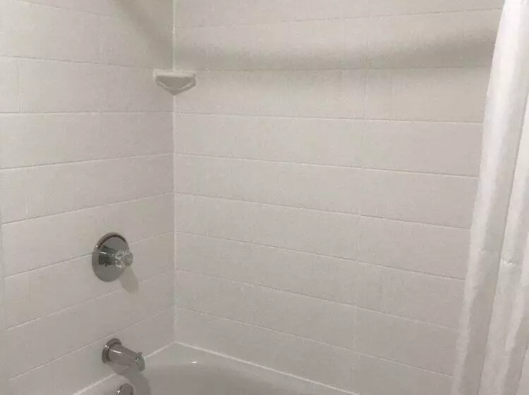 身障者適用スイートルーム, Rodeway Inn & Suites