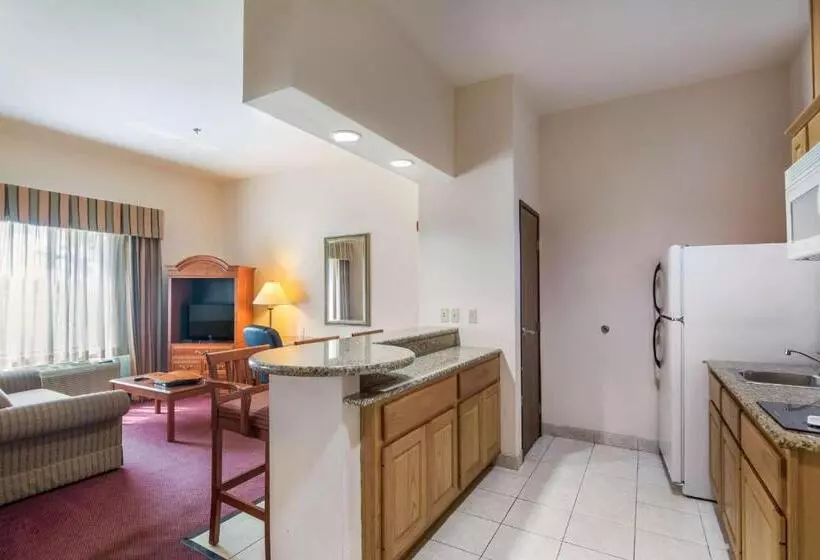 スイート, Motel 6 Brenham, Tx