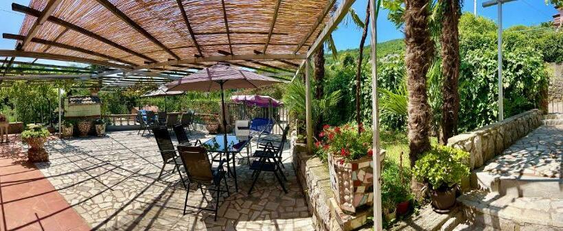 آپارتمان 1 خوابه, Apartments & Rooms Ribarić