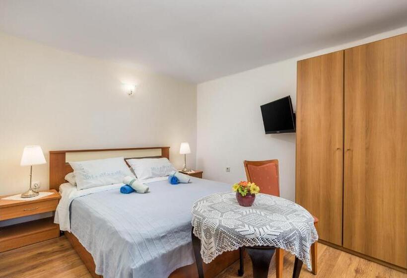 آپارتمان 1 خوابه, Apartments & Rooms Ribarić