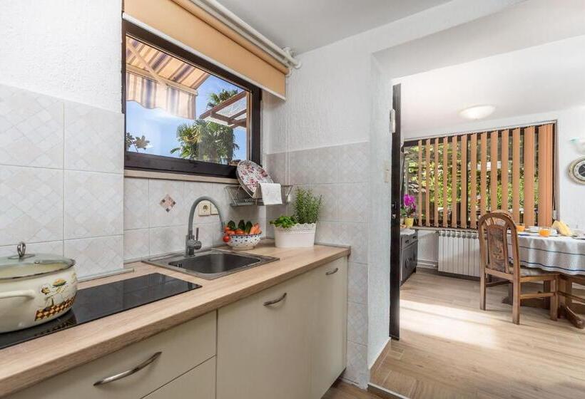 آپارتمان 1 خوابه, Apartments & Rooms Ribarić