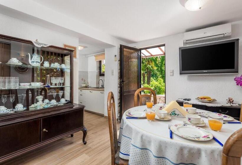 آپارتمان 1 خوابه, Apartments & Rooms Ribarić