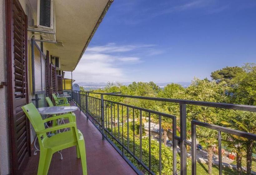 اتاق استاندارد, Apartments & Rooms Ribarić