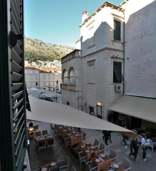 スタンダードルーム, The Heart Of Dubrovnik