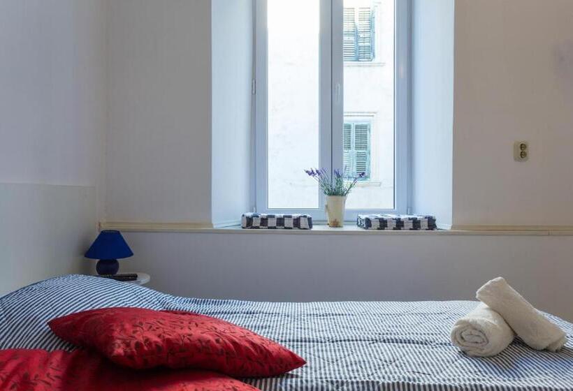 Номер Стандарт, The Heart Of Dubrovnik