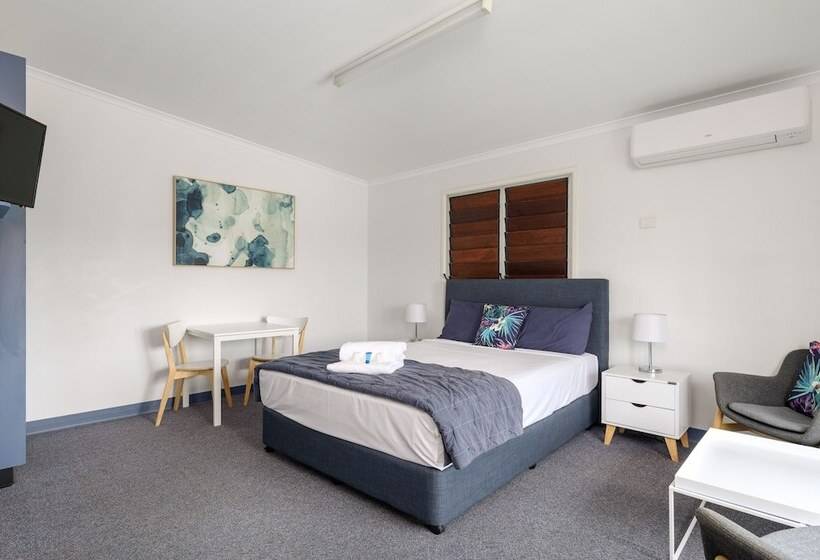 Хижина, Tin Can Bay S Sleepy Lagoon Motel