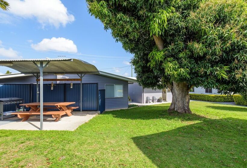 Хижина, Tin Can Bay S Sleepy Lagoon Motel