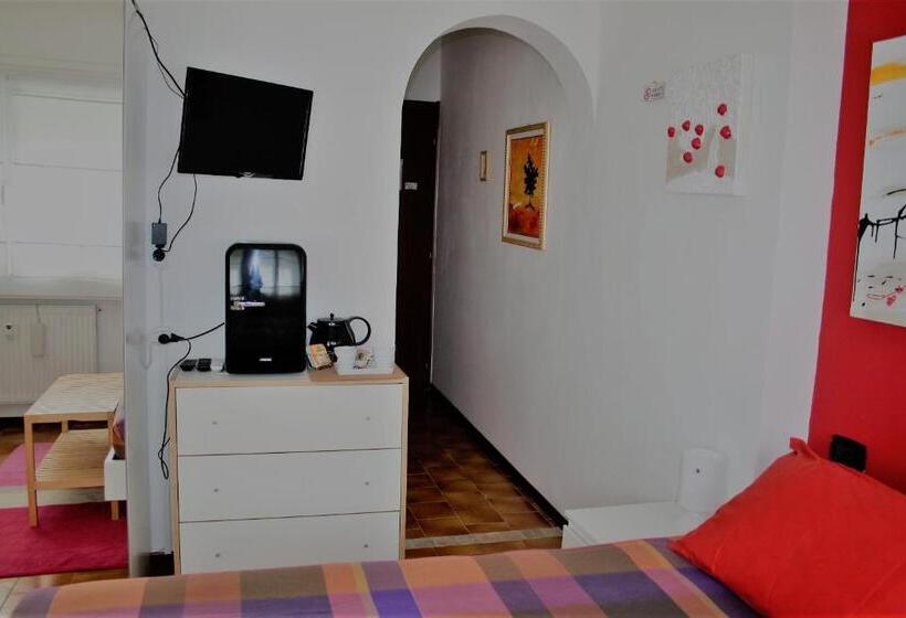 Номер Стандарт Вид на Сад, Bed & Breakfast Il Bolentino Varenna