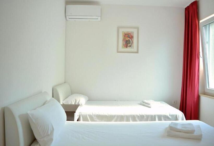 침실 1개 바다 전망 아파트, Apart Pansion Promajna