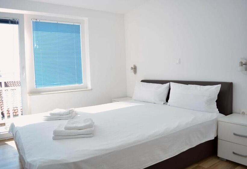 침실 3개 아파트, Apart Pansion Promajna