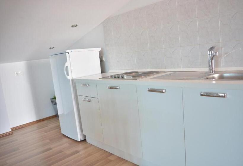 침실 3개 아파트, Apart Pansion Promajna