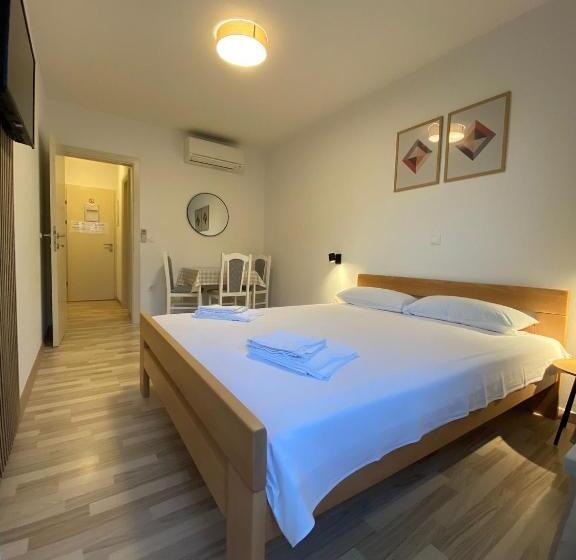 침실 1개 발코니 아파트, Apart Pansion Promajna