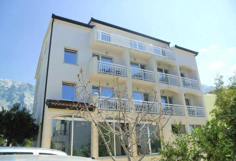 침실 2개 아파트, Apart Pansion Promajna