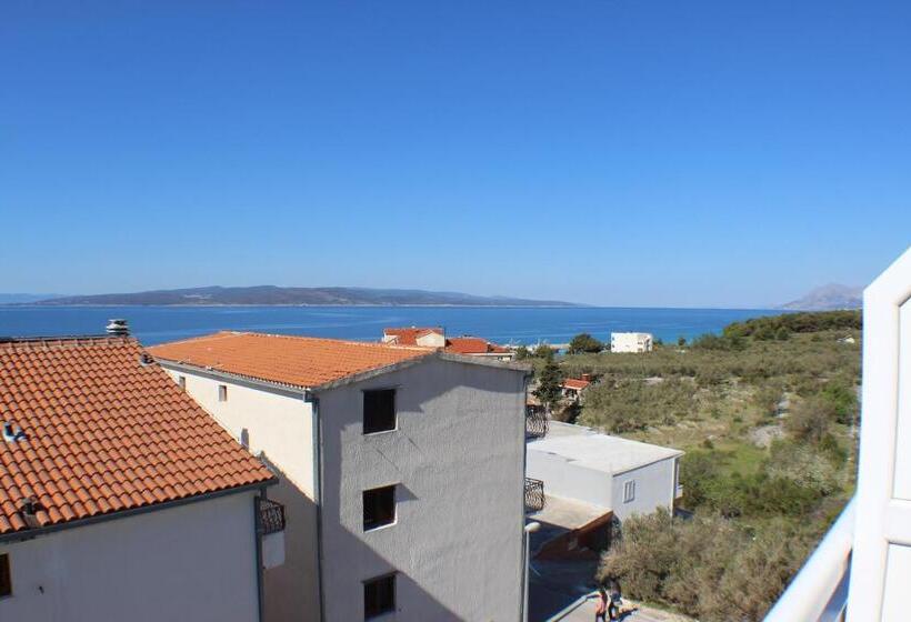 침실 2개 아파트, Apart Pansion Promajna