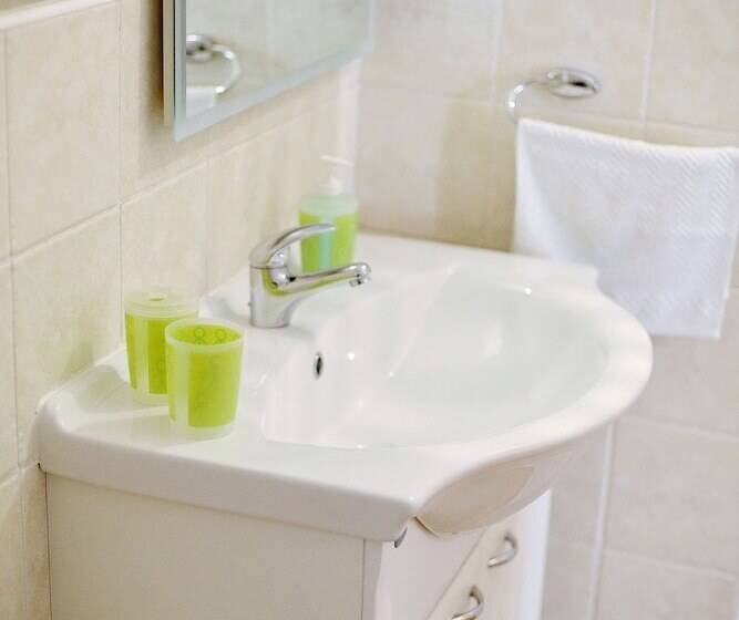 استودیوی استاندارد, Old Town Rooms   Koludraska Street