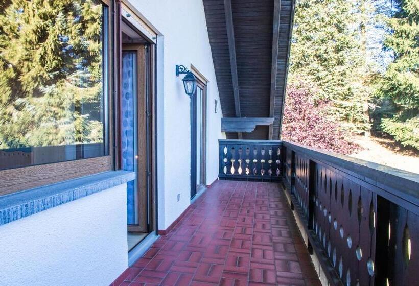 דירת שני חדרים, Stuub Simonswinkel