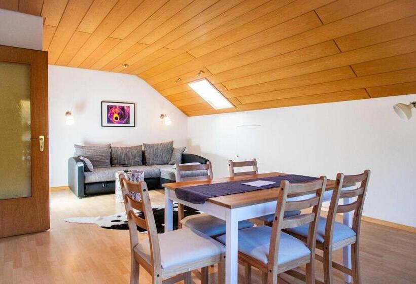 דירת שני חדרים, Stuub Simonswinkel