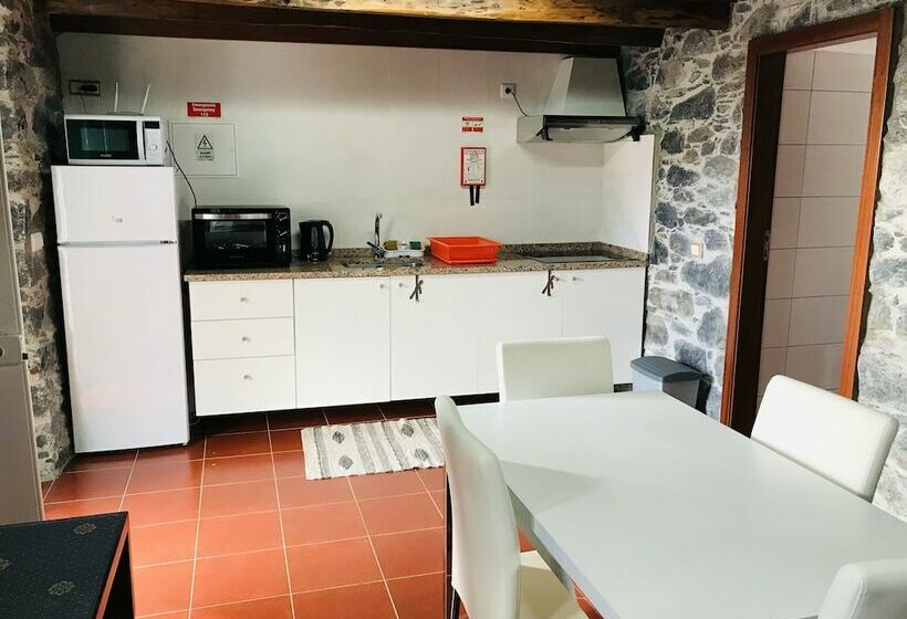 Дом 1 Спальня, Casa Do Lugar Da Ribeira By Madeira Al