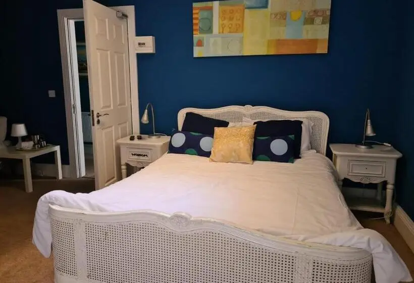 Deluxe Zimmer, Skellys