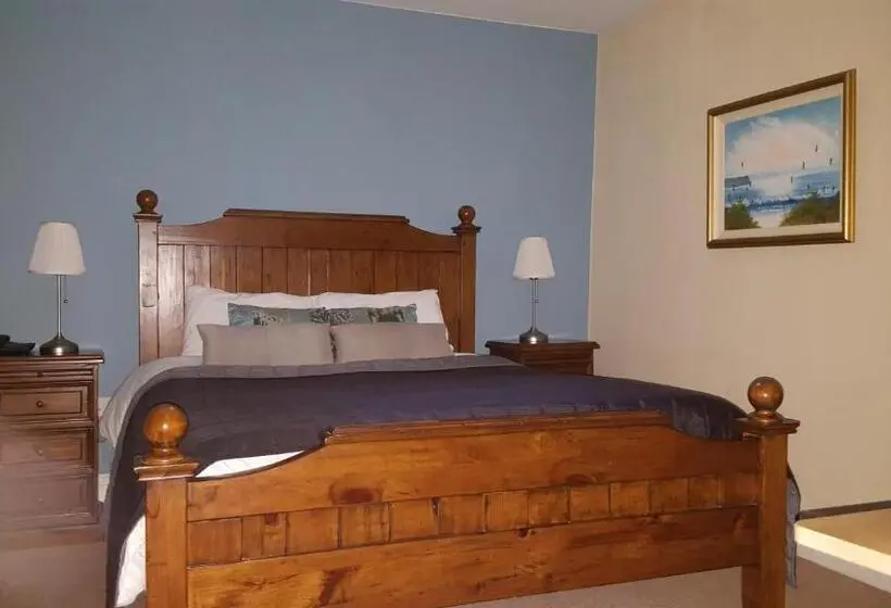 Deluxe Zimmer, Skellys