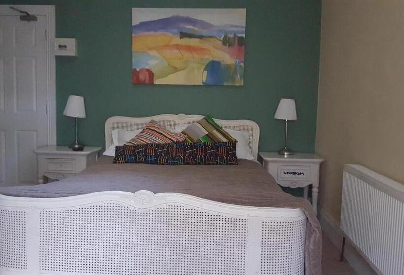 豪华房间, Skellys