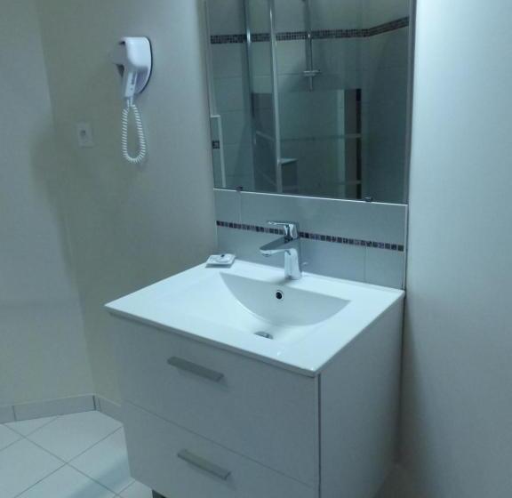 标准间, Au Clos De L Etang