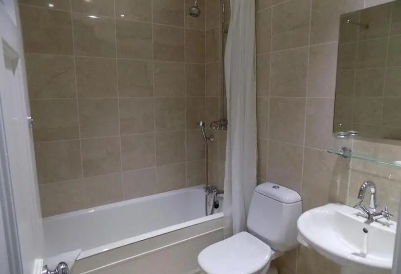 スタンダードルーム, Flynns Of Termonfeckin Boutique
