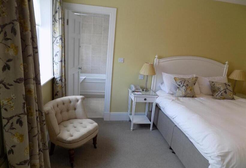 スタンダードルーム, Flynns Of Termonfeckin Boutique