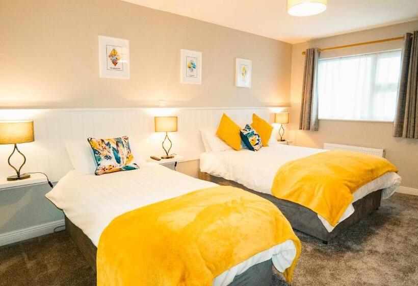 غرفة قياسية, Sraid Eoin House