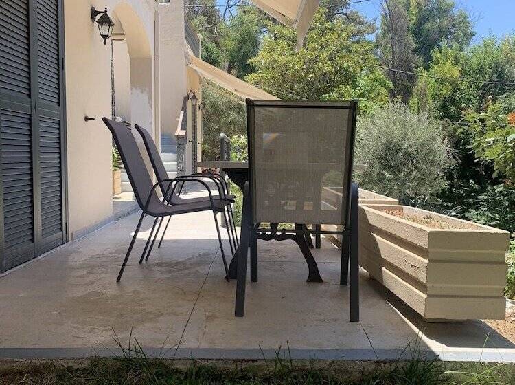 Апартаменты Классик 1 Спальня, Terpsichori Villa & Apartments