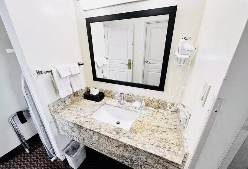 اتاق استاندارد, Clarion Inn Page  Lake Powell